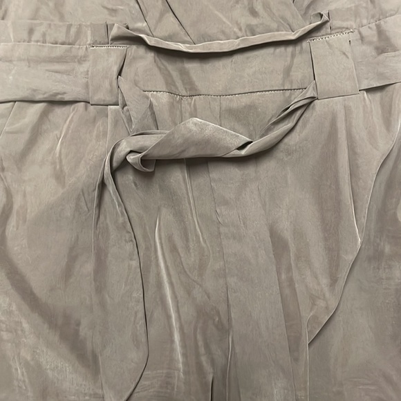 Express women jump suit. Size 2 petite - Picture 2 of 7